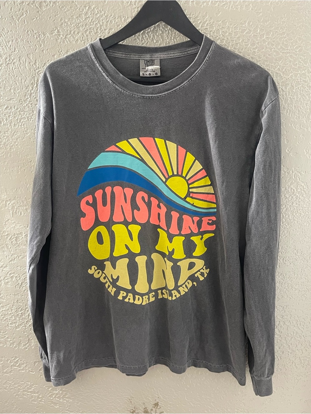 Sunshine on my mind Comfort Colors Gray Crewneck Tee with Tag Detail Large